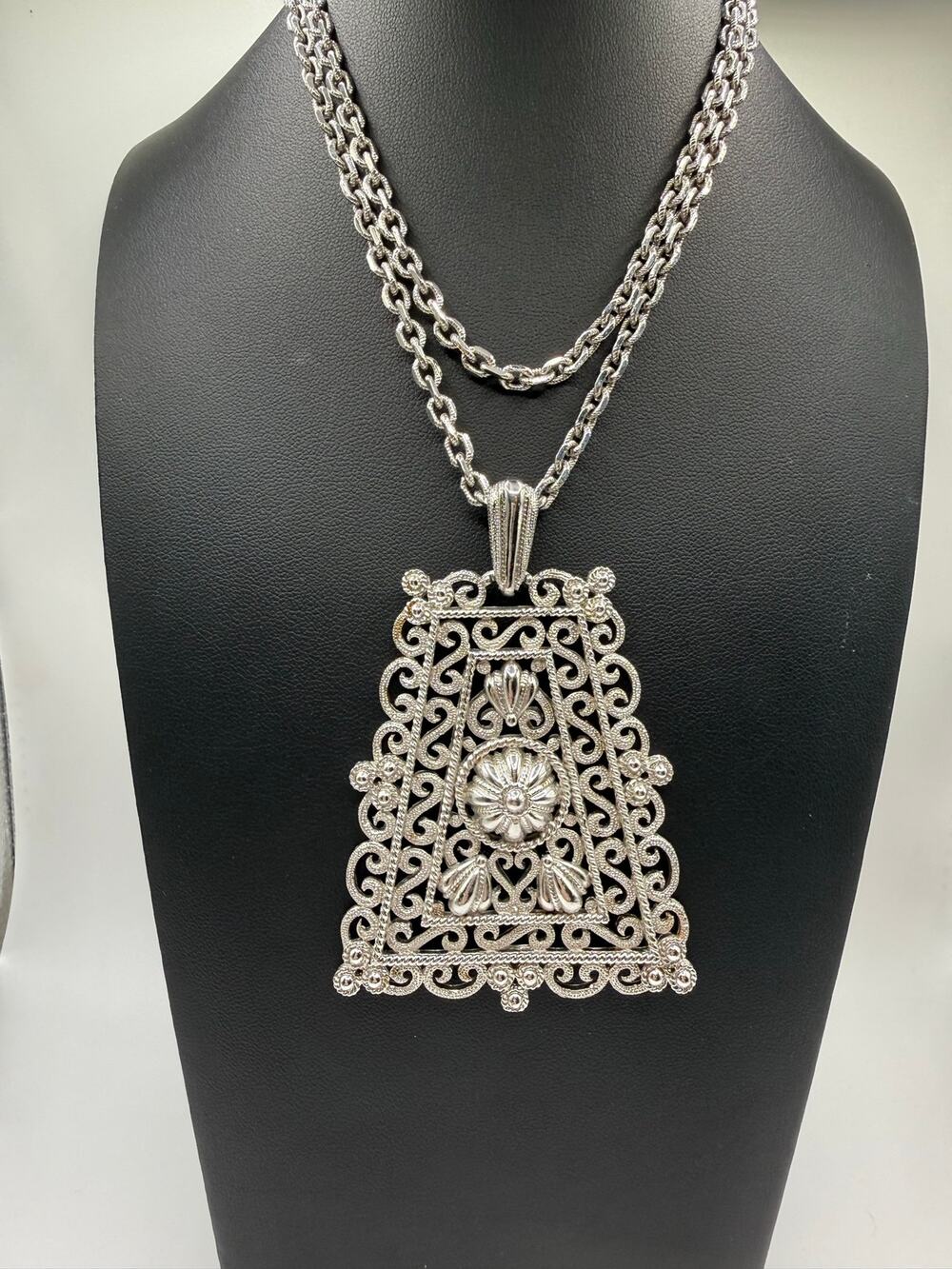 Vintage Trifari Silver Tone Filigree Pendant Necklace